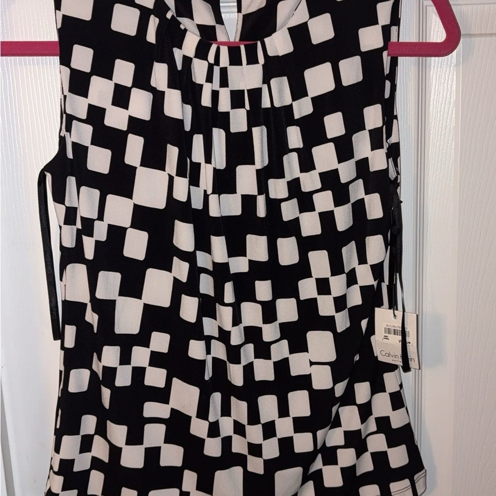 Calvin Klein Black and White Graphic Sleeveless Blouse